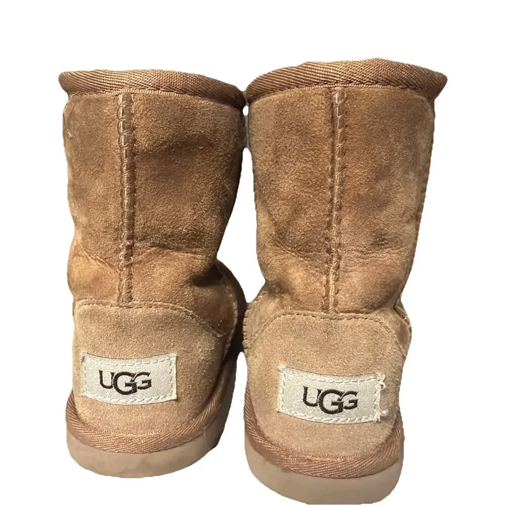 Ugg Kids Classic ll boots in Chestnut size 12